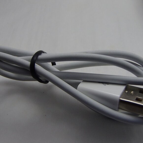 Genuine Apple A1152 Mighty Mouse MB112LL/B Optical Wired Mouse White MacPro - Picture 5 of 7